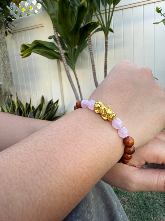 Golden Pixiu Sandalwood Bracelet with Rose Quartz