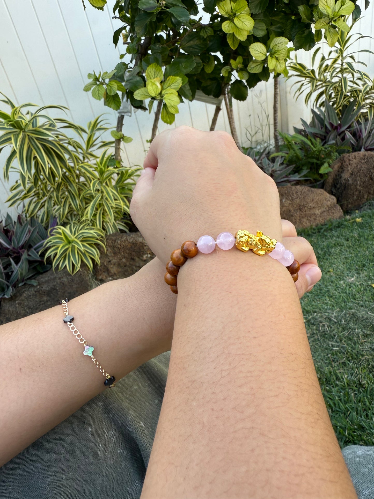 Golden Pixiu Sandalwood Bracelet with Rose Quartz