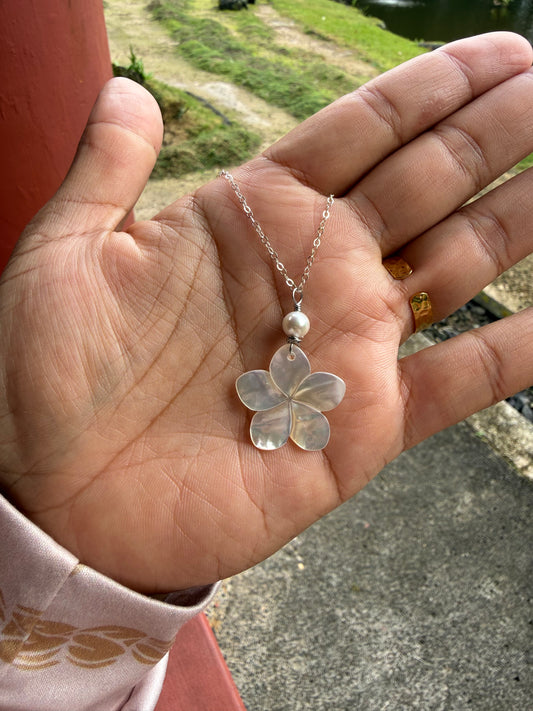 Shell Plumeria Pearl Necklace
