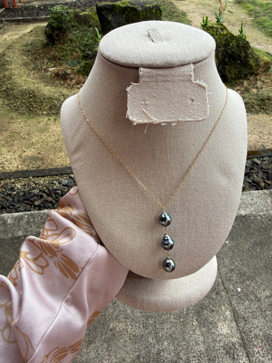 Triple vertical Tahitian pearl necklace